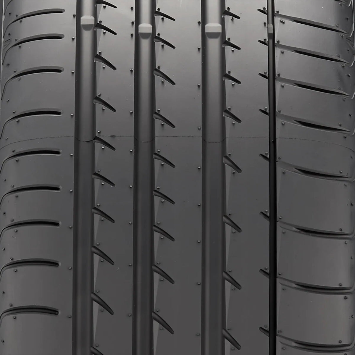 Yokohama Advan Sport V105G Tire